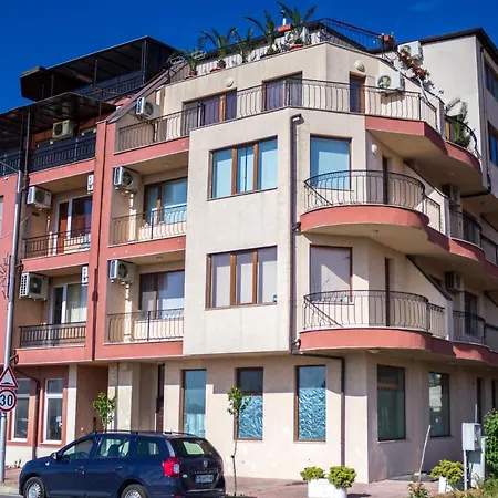 Nesebar Guest House *