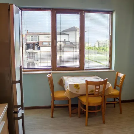 Nesebar Guest House Апартаменты